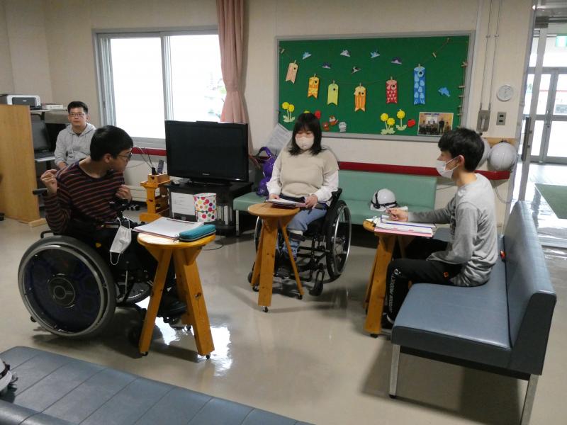 ホールに集合
